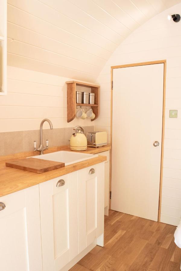 Orchard Farm Luxury Glamping And Campsite Гластонбері Екстер'єр фото
