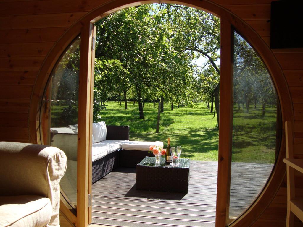 Orchard Farm Luxury Glamping And Campsite Гластонбері Екстер'єр фото